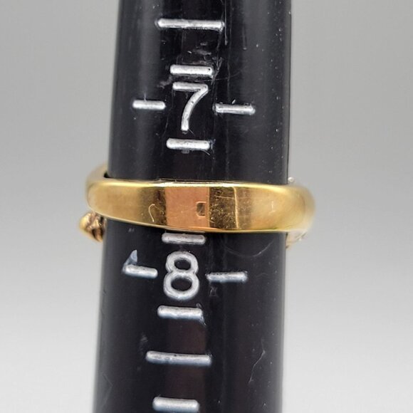 Rhinestone Encrusted Dolphin Ring Green Eyes Gold Tone Fashion Size 7.5 - Picture 6 of 6